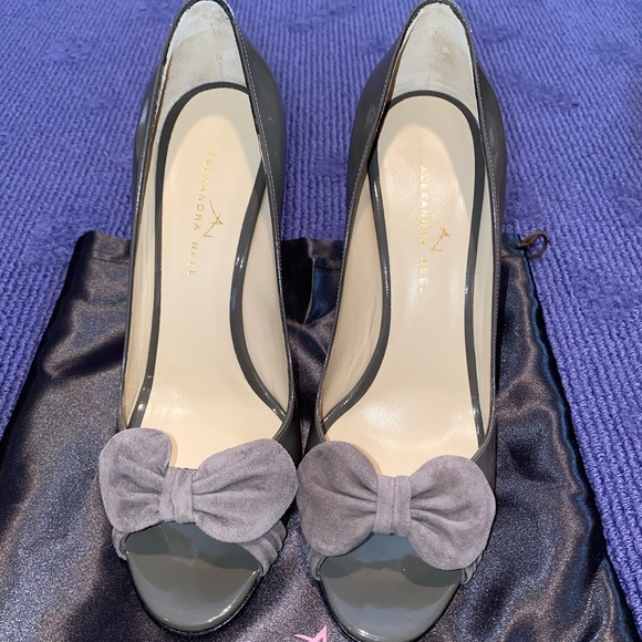 🆕 Alexandra Neel Gray Patent Leather Pumps‼️ - Picture 2 of 10